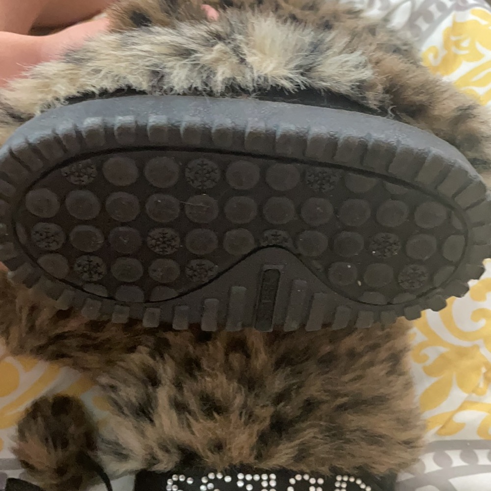 GUESS Boots - Picture 3 of 4